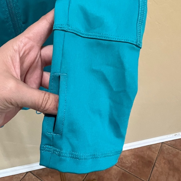 NWT ADIDAS BY STELLA MCCARTNEY TruePurpose Training Midlayer Top Size Medium - Picture 8 of 16